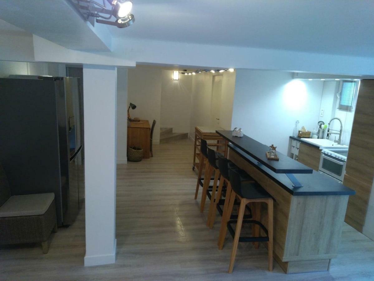 Maison De Charme แคสตรีส์ ภายนอก รูปภาพ