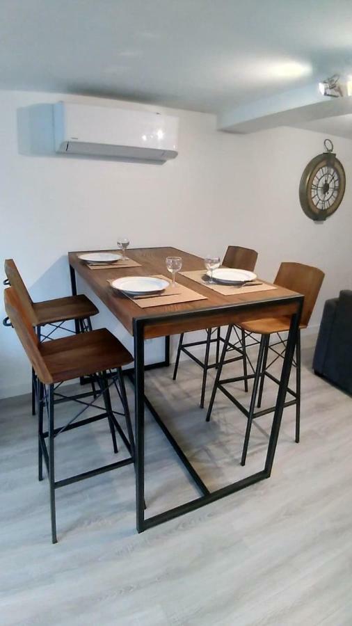 Maison De Charme แคสตรีส์ ภายนอก รูปภาพ